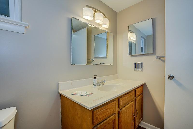 5828 Merriman Road Roanoke, VA 24018 - Photo 21 of 33 Bath #3