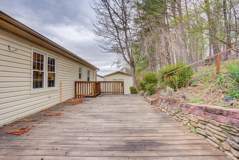 5828 Merriman Road Roanoke, VA 24018 - Photo 23 of 33 Back Deck 1