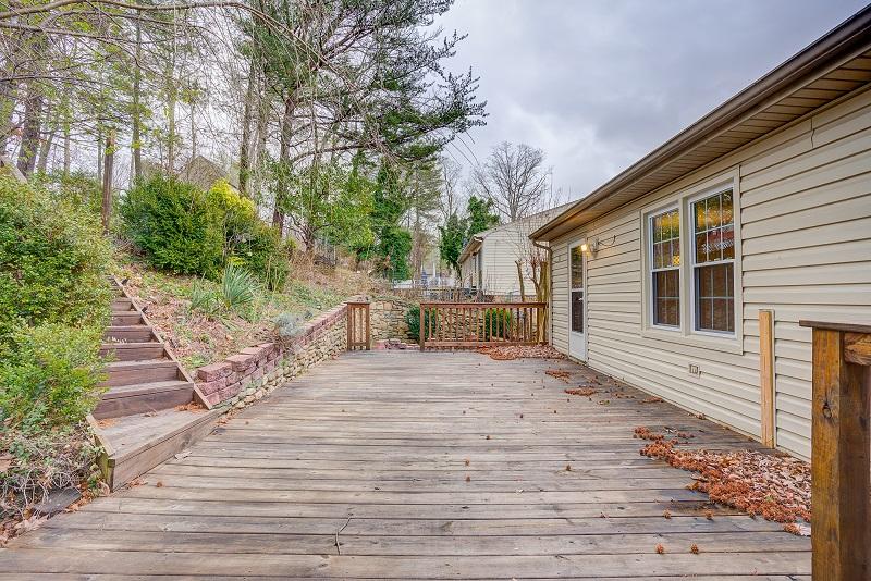 5828 Merriman Road Roanoke, VA 24018 - Photo 24 of 33 Back Deck 2