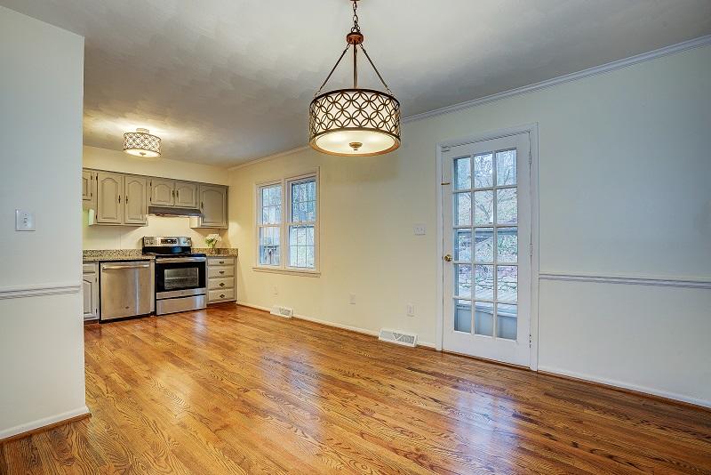 5828 Merriman Road Roanoke, VA 24018 - Photo 6 of 33 Dining Area into Kitchen 1
