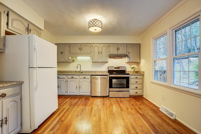 5828 Merriman Road Roanoke, VA 24018 - Photo 8 of 33 Kitchen 1