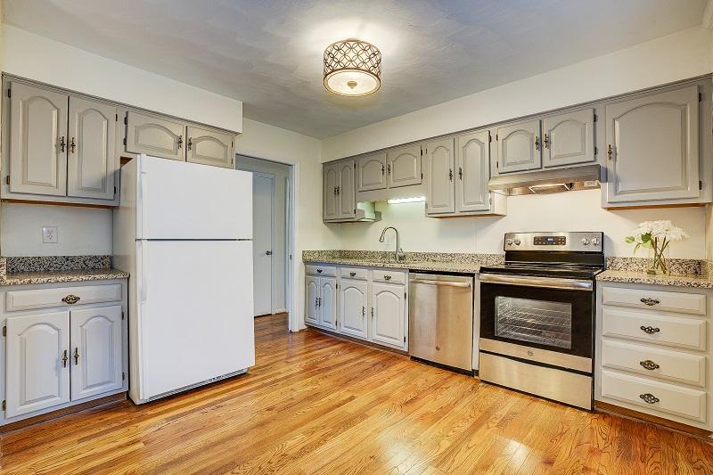 5828 Merriman Road Roanoke, VA 24018 - Photo 9 of 33 Kitchen 2