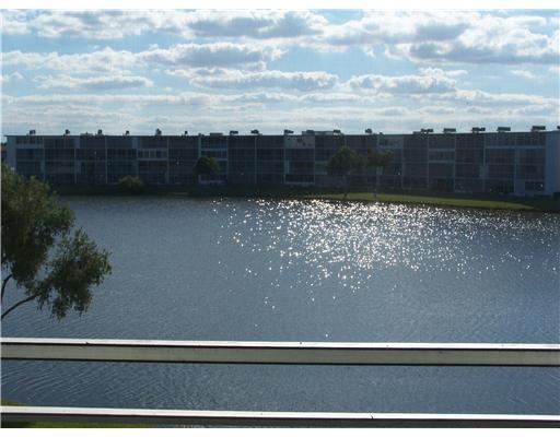 3077 Guildford East, Unit 3077 Boca Raton, FL 33434 - Photo 1 of 6 Primary Photo