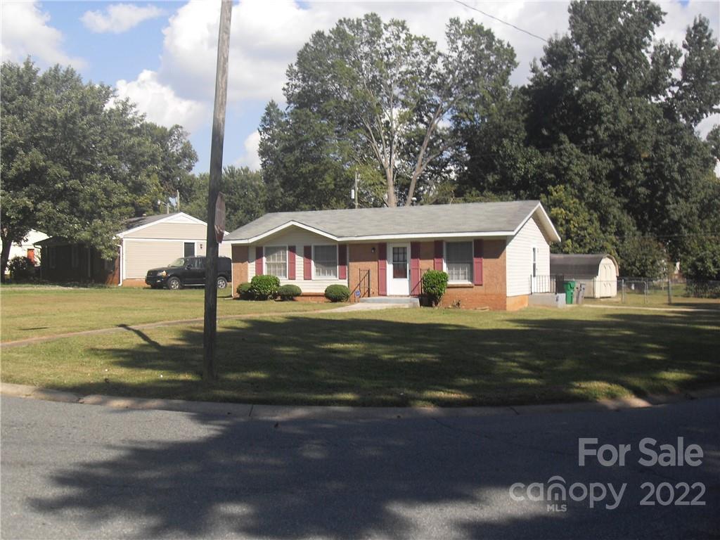 1200 Milan Road East Charlotte, NC 28216 - Photo 3 of 33 Gallery Image 3
