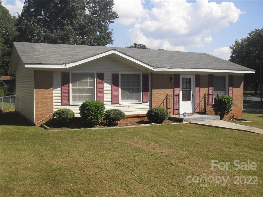 1200 Milan Road East Charlotte, NC 28216 - Photo 6 of 33 Gallery Image 6