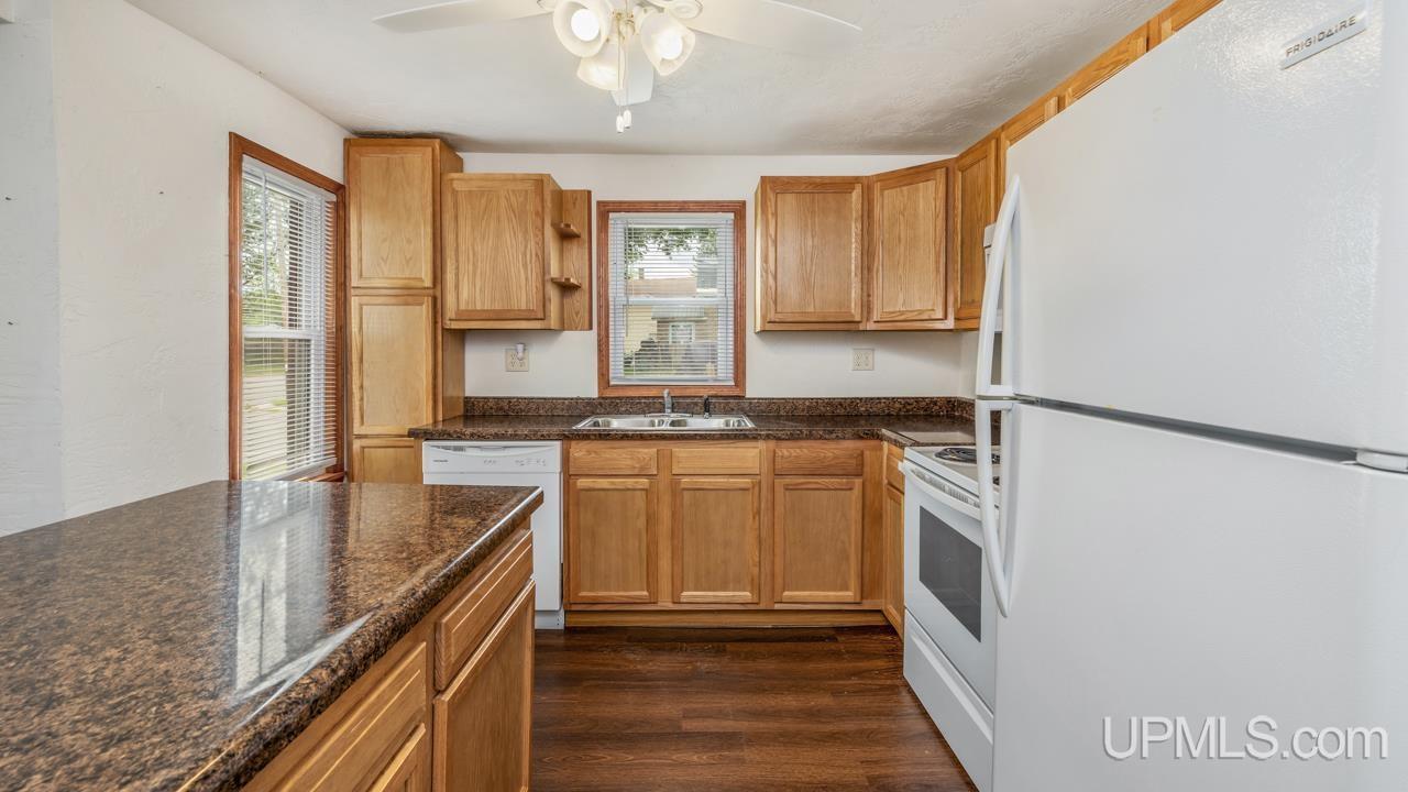 648 Spring Avenue Florence, WI 54121 - Photo 7 of 20 Gallery Image 7