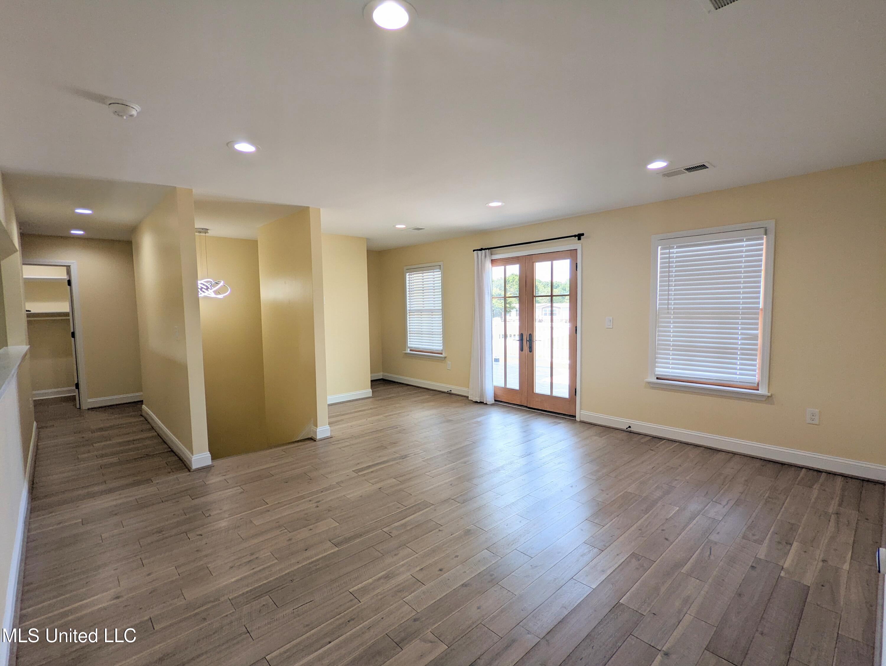 162 Plantation Way Byhalia, MS 38611 - Photo 25 of 48 PXL_20250912_194148274~2