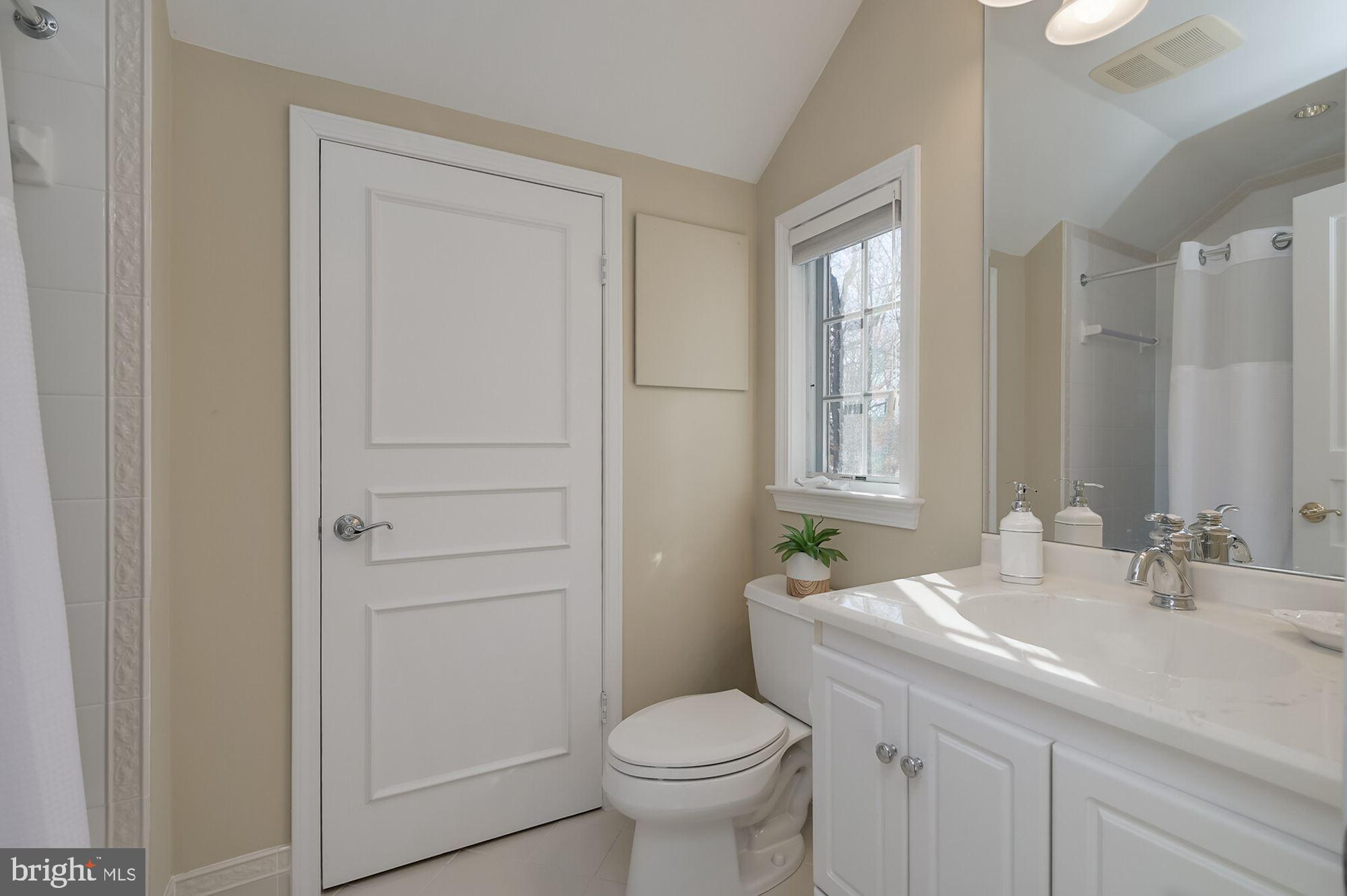 9012 Belmart Road Potomac, MD 20854 - Photo 33 of 38