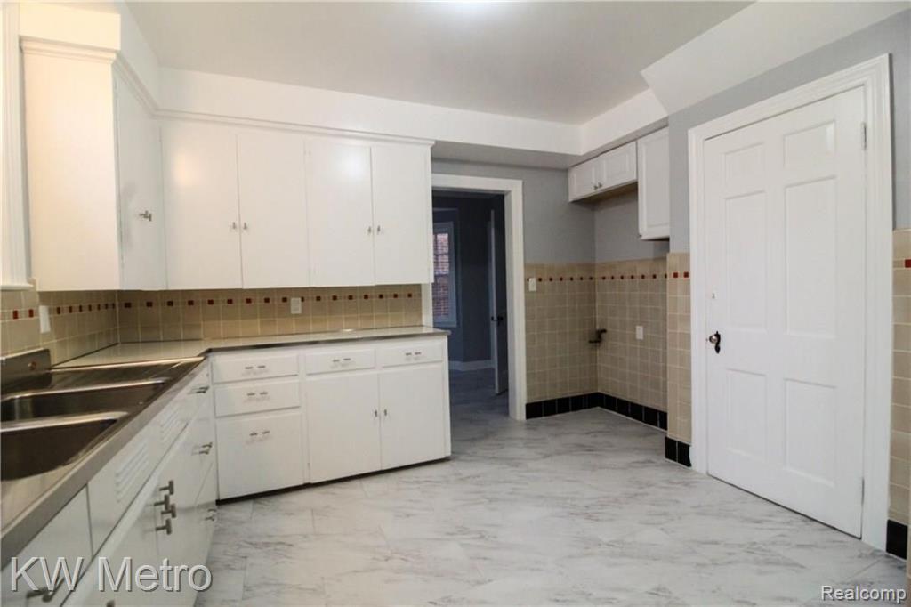 15361 Stahelin Road Detroit, MI 48223 - Photo 32 of 33 Gallery Image 32