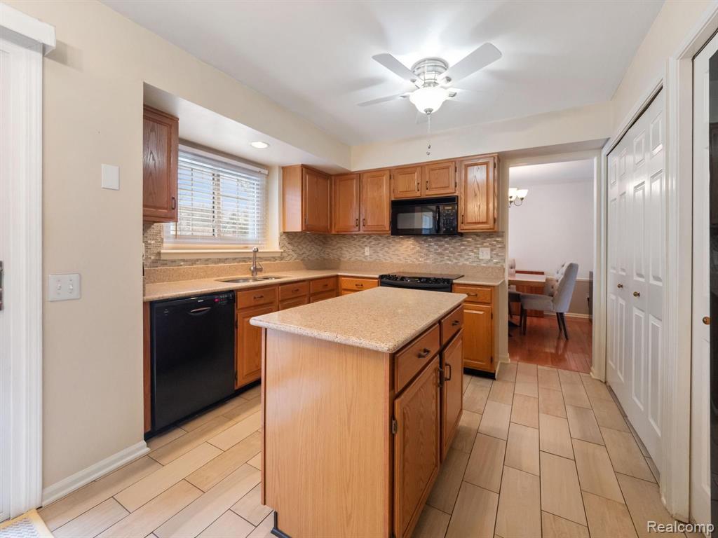 1748 Grandview Drive Rochester Hills, MI 48306 - Photo 20 of 48