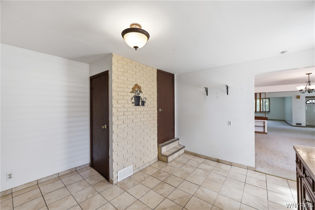 176 15th Street Buffalo, NY 14213 - Photo 13 of 36 Kitchen