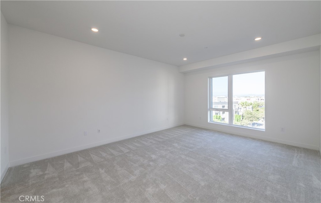 3608 Rivington Irvine, CA 92612 - Photo 20 of 74 an empty room with windows