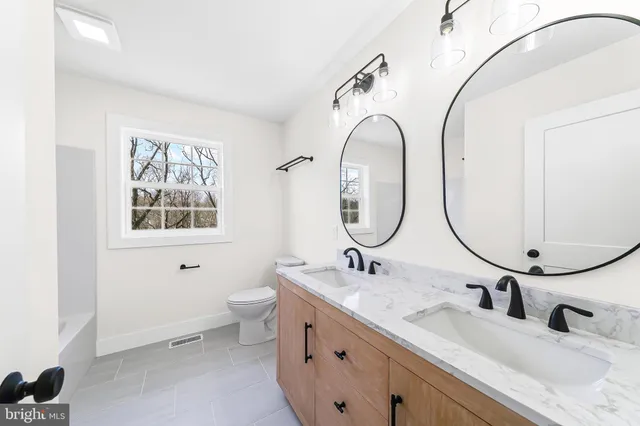 $834,900 | 179 Ellicott Road, Avondale, PA 19311