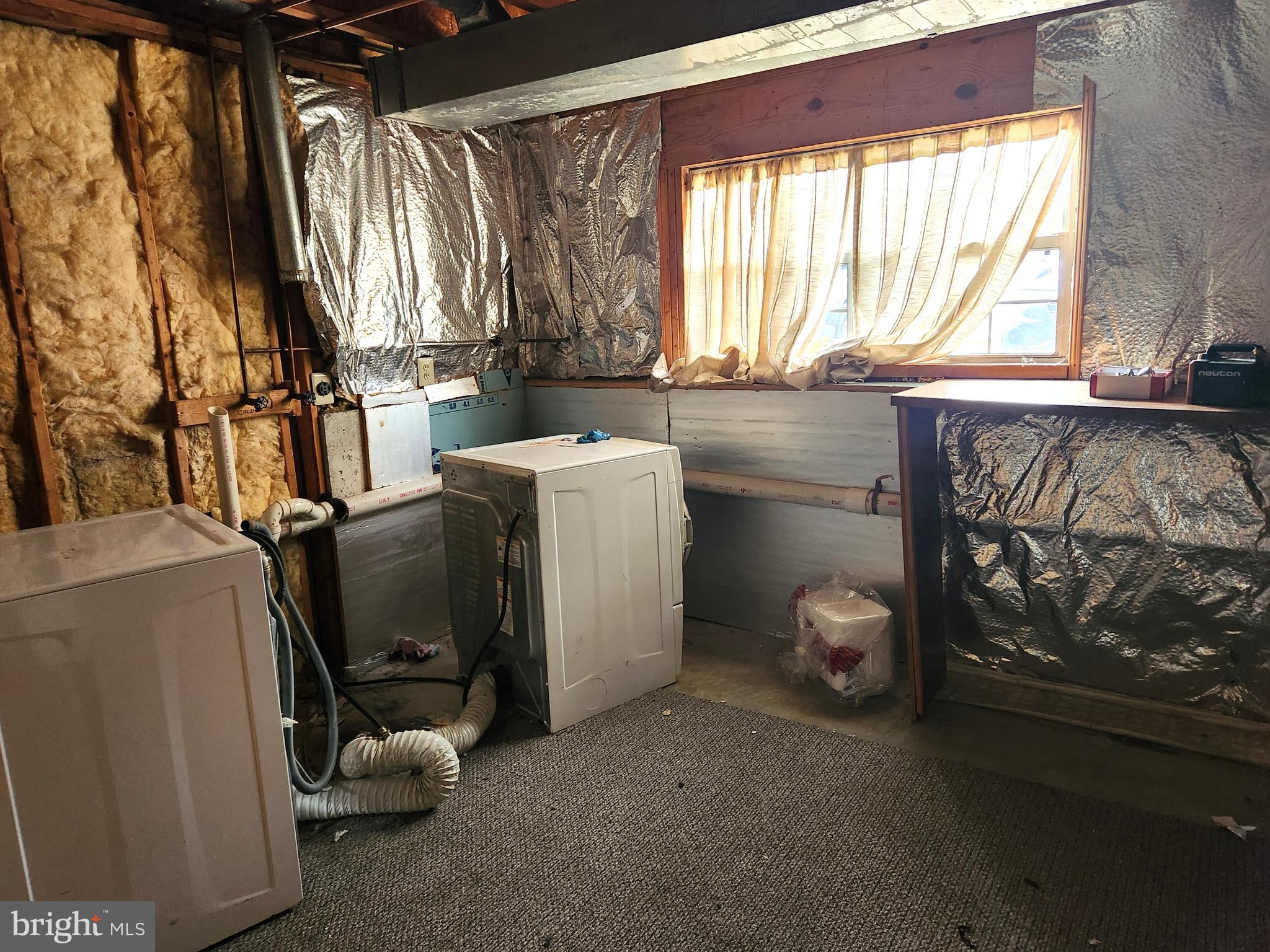 409 Feather Drive Newark, DE 19702 - Photo 12 of 15 laundry room