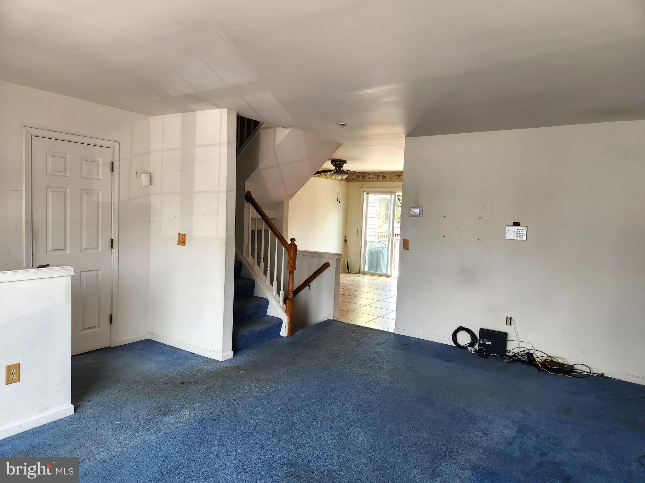 409 Feather Drive Newark, DE 19702 - Photo 2 of 15 Living room