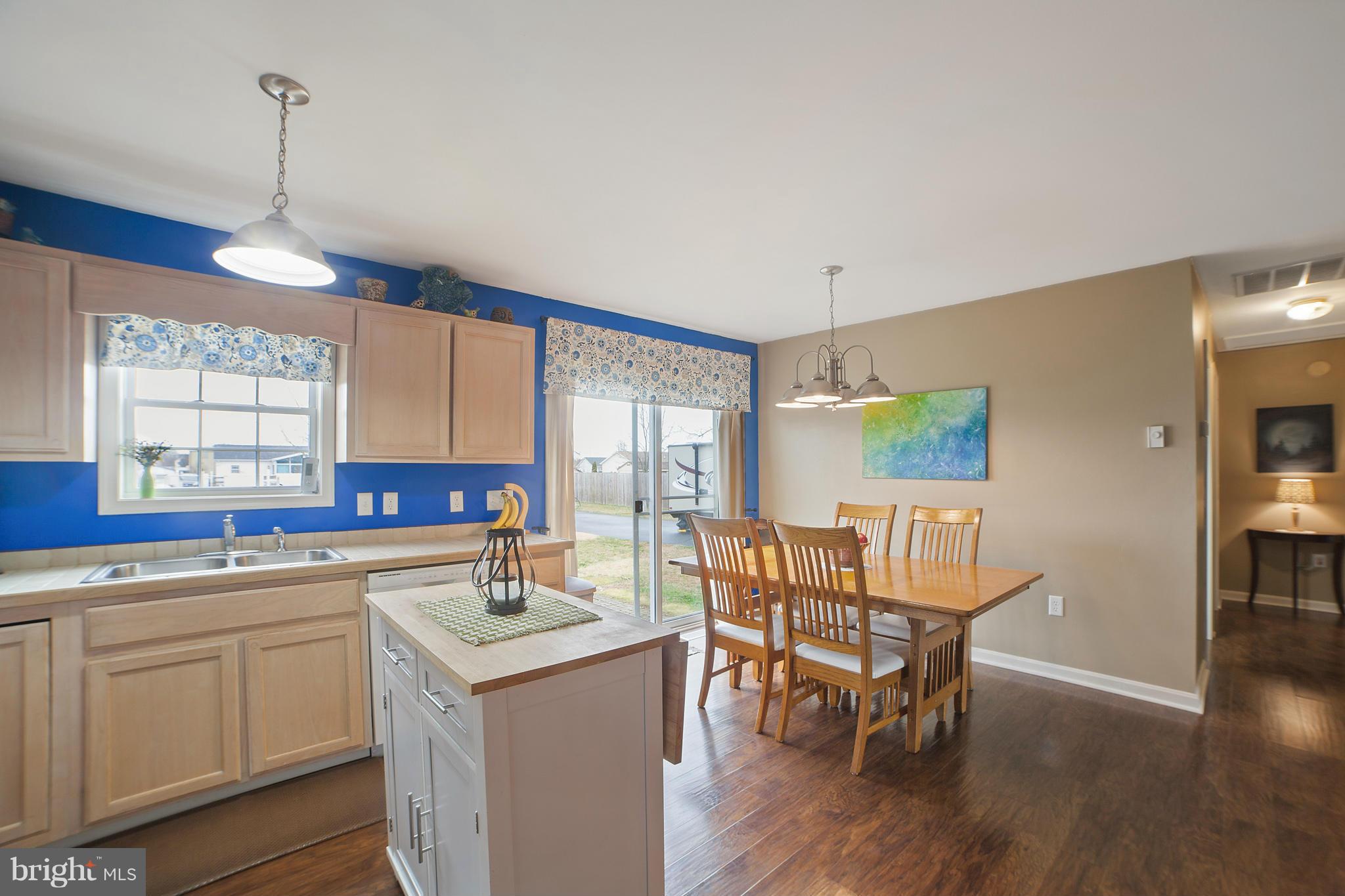 18 Oakview Court Ridgely, MD 21660 - Photo 11 of 27 Kitchen