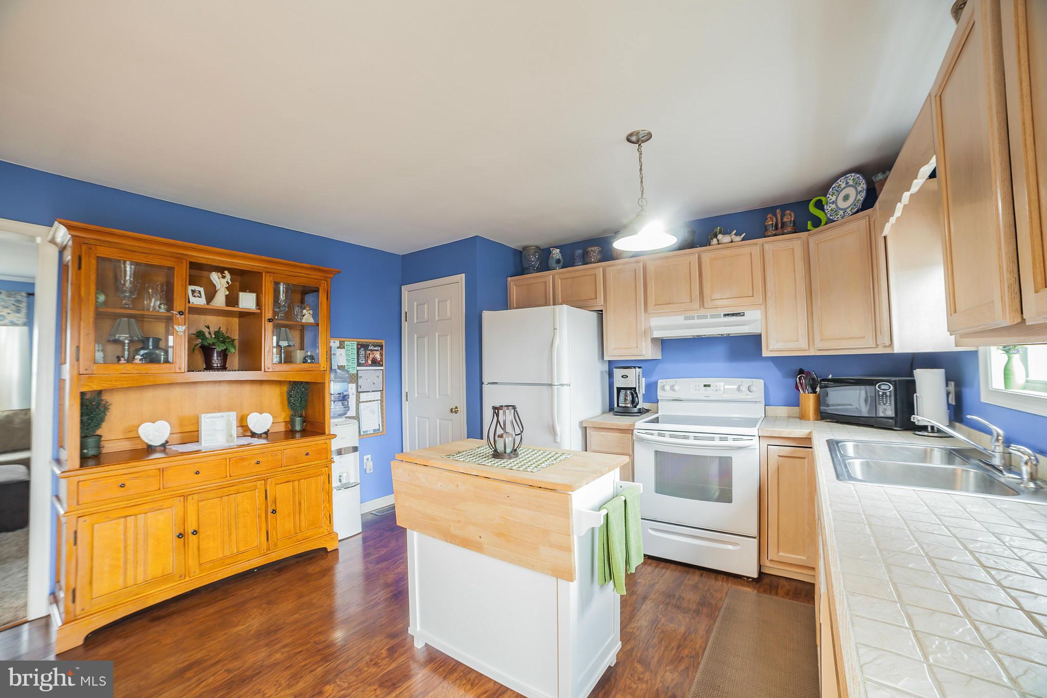 18 Oakview Court Ridgely, MD 21660 - Photo 13 of 27 Kitchen