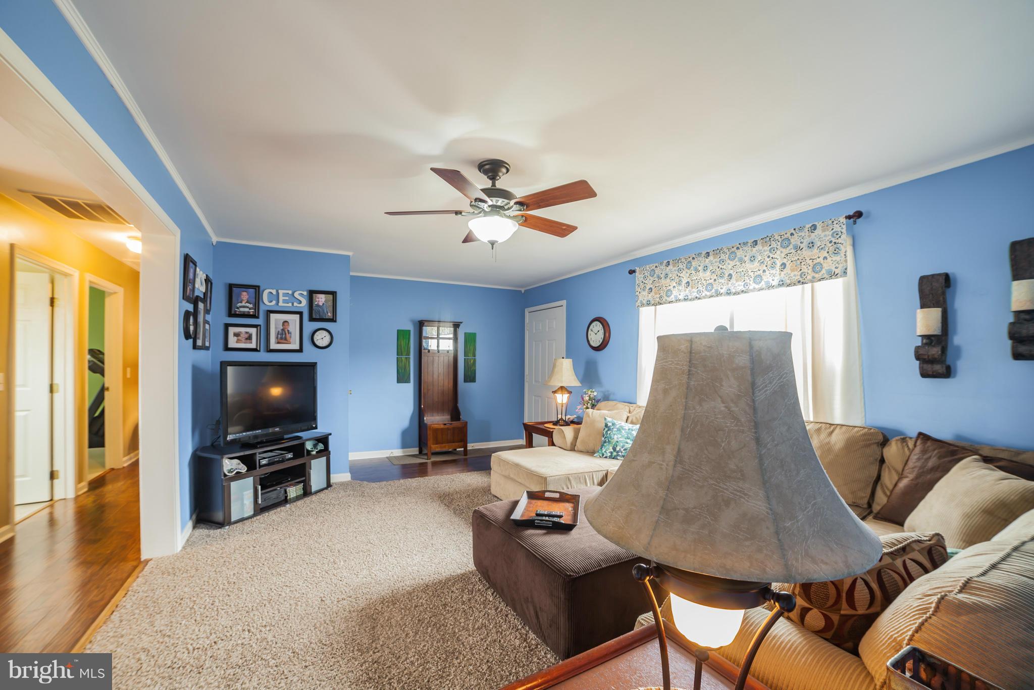 18 Oakview Court Ridgely, MD 21660 - Photo 4 of 27 Living Room