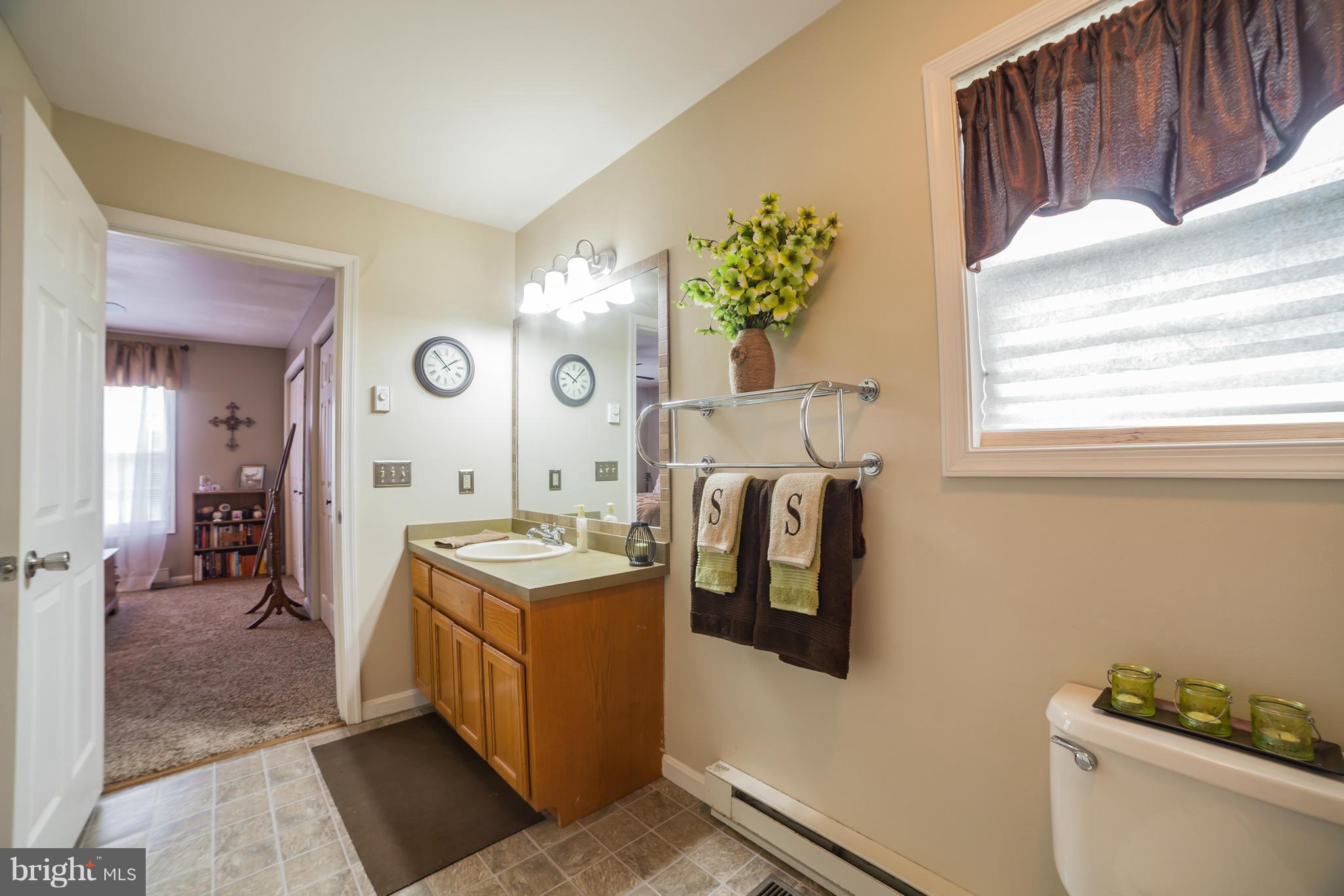 18 Oakview Court Ridgely, MD 21660 - Photo 9 of 27 Bath (Master)