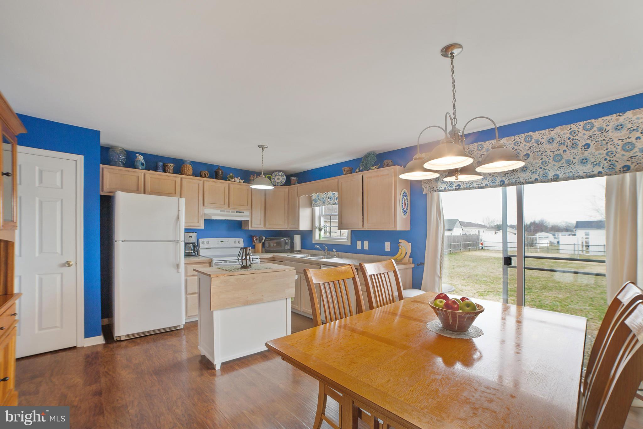 18 Oakview Court Ridgely, MD 21660 - Photo 10 of 27 Kitchen