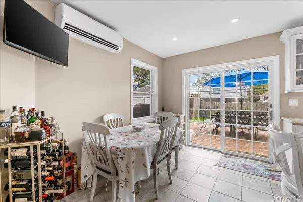 $1,399,999 | 174-28 Pidgeon Meadow Road | Flushing