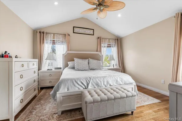 $1,399,999 | 174-28 Pidgeon Meadow Road | Flushing