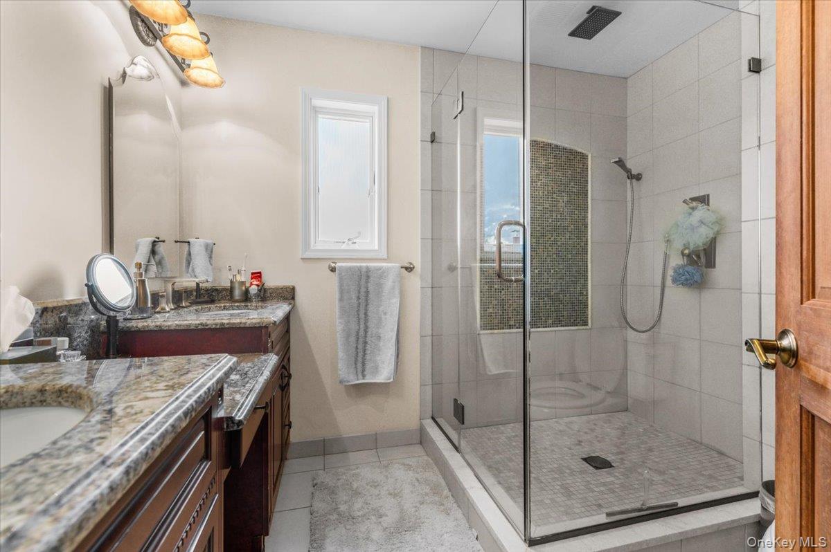 174-28 Pidgeon Meadow Road Queens, NY 11365 - Photo 22 of 42