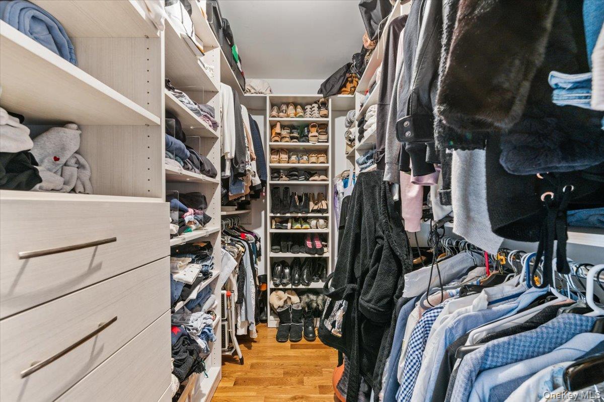 174-28 Pidgeon Meadow Road Queens, NY 11365 - Photo 23 of 42