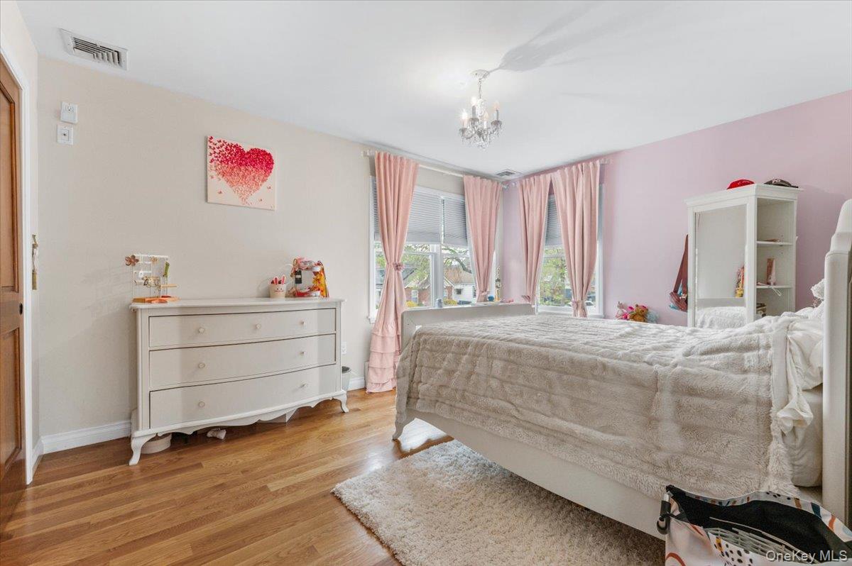 174-28 Pidgeon Meadow Road Queens, NY 11365 - Photo 24 of 42