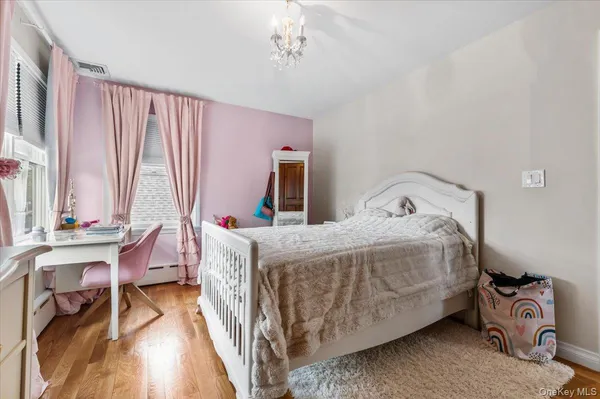 $1,399,999 | 174-28 Pidgeon Meadow Road | Flushing