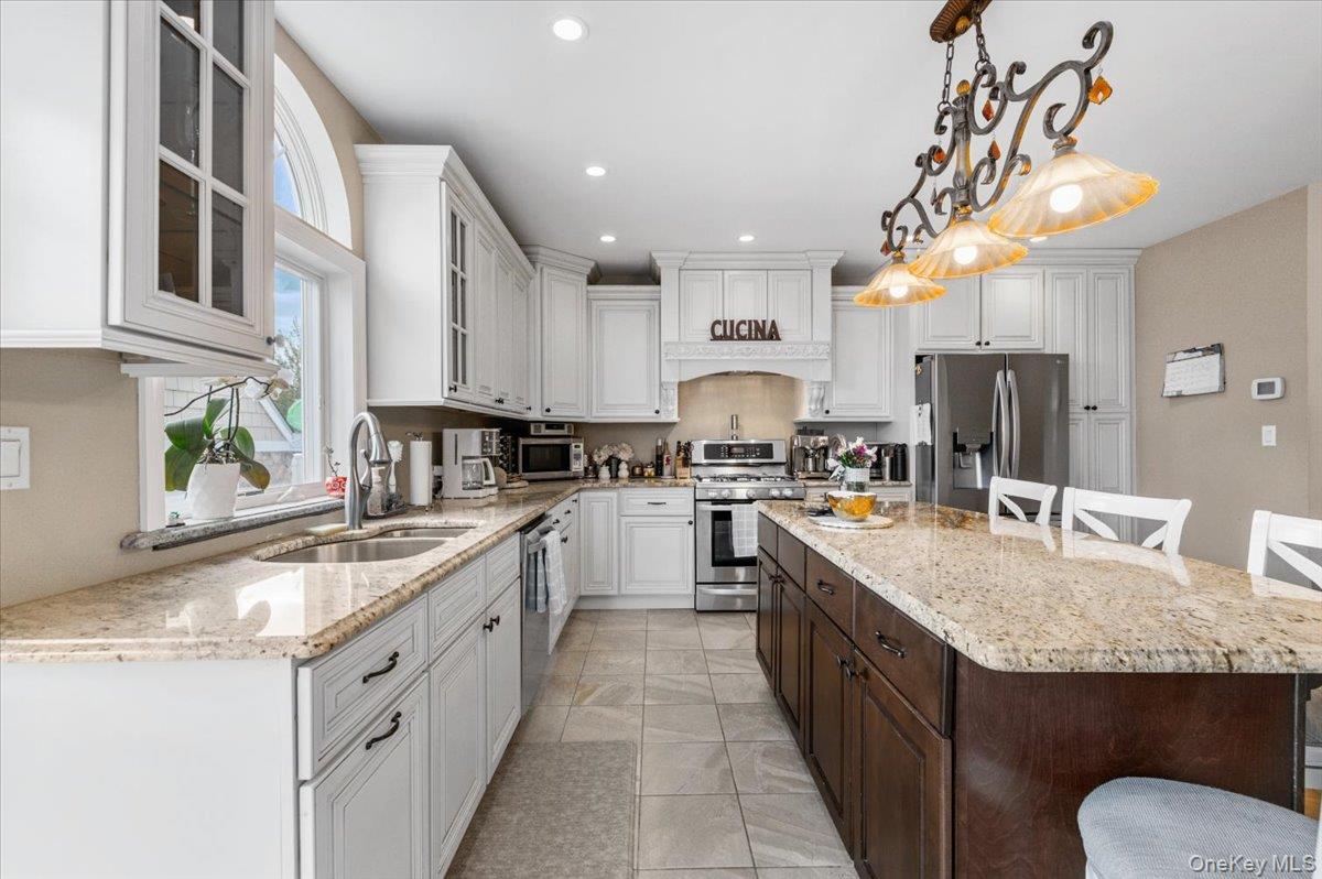 174-28 Pidgeon Meadow Road Queens, NY 11365 - Photo 8 of 42