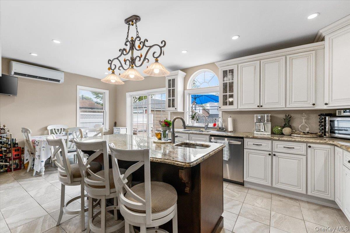 174-28 Pidgeon Meadow Road Queens, NY 11365 - Photo 9 of 42