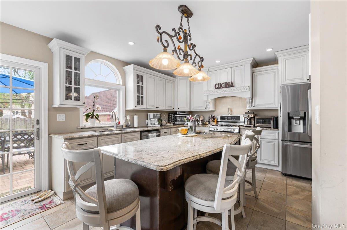 174-28 Pidgeon Meadow Road Queens, NY 11365 - Photo 10 of 42