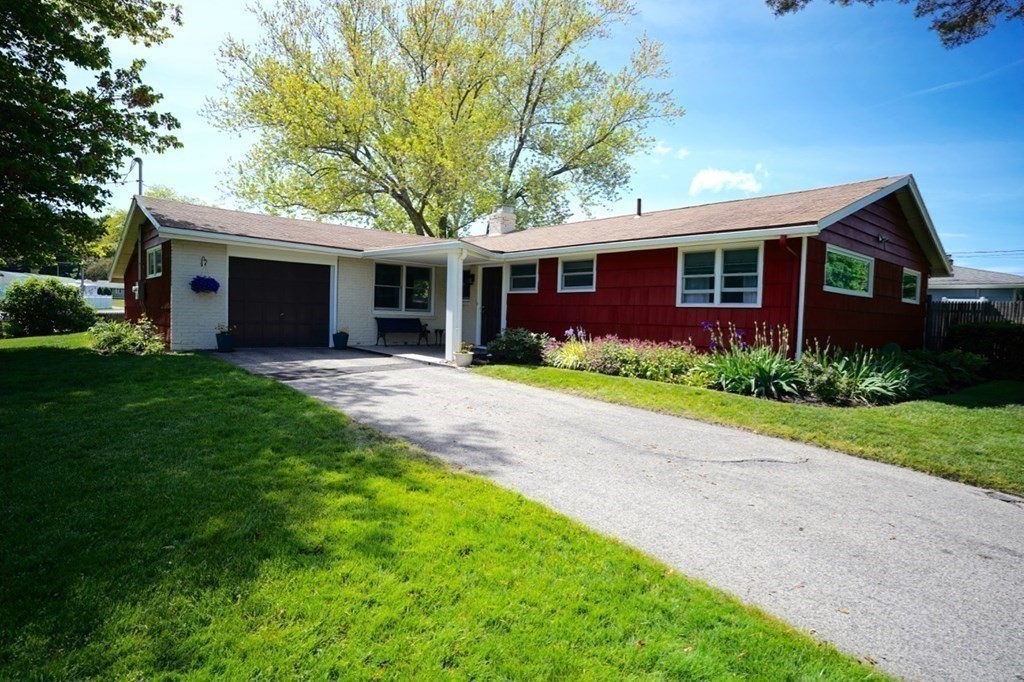 2 Andover Road Beverly, MA 01915 - Photo 29 of 31 Gallery Image 29