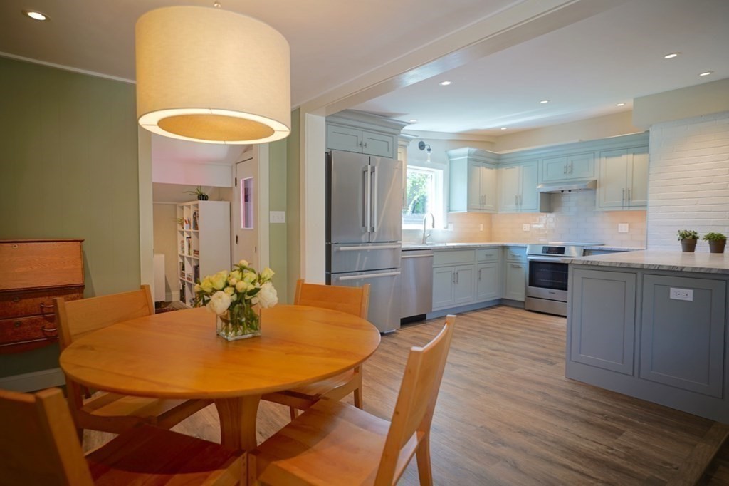 2 Andover Road Beverly, MA 01915 - Photo 5 of 31 Gallery Image 5