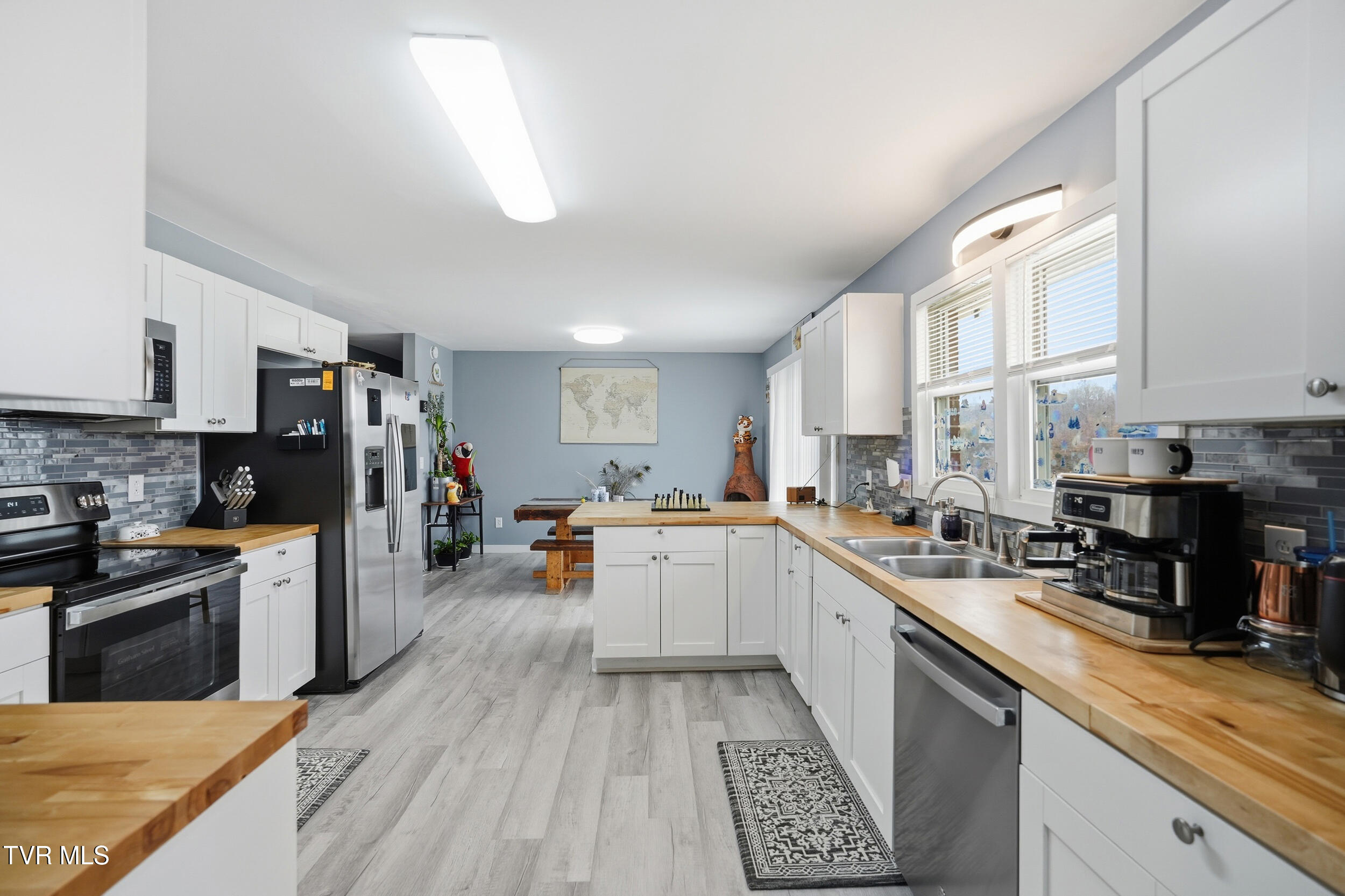 1325 Boones Creek Road Jonesborough, TN 37659 - Photo 11 of 38 22_1325 boones-33