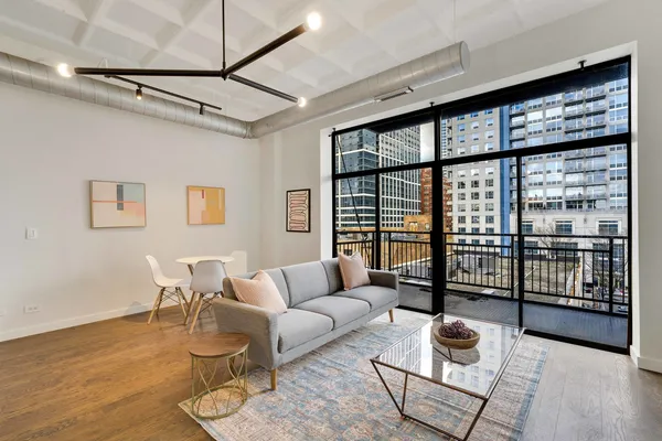 $369,000 | 1307 South Wabash Avenue, Unit 504, Chicago, IL 60605