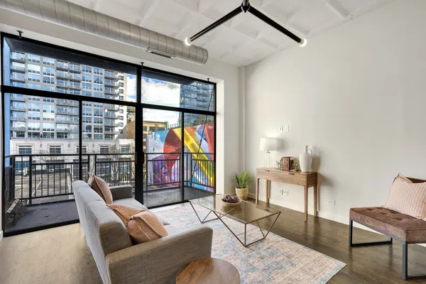$369,000 | 1307 South Wabash Avenue, Unit 504, Chicago, IL 60605