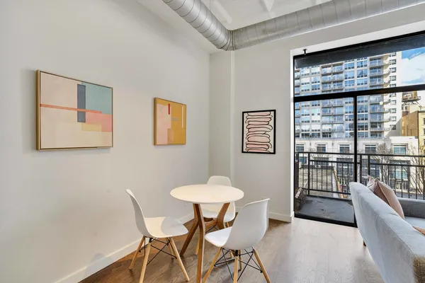 $369,000 | 1307 South Wabash Avenue, Unit 504, Chicago, IL 60605
