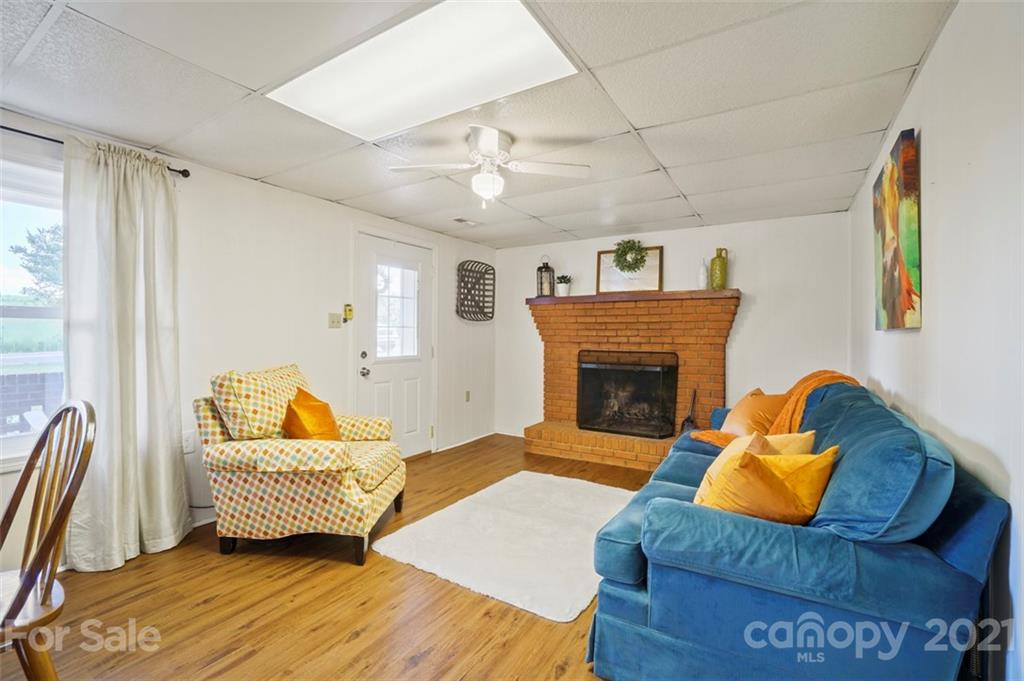 6389 Riverbend Road Claremont, NC 28610 - Photo 8 of 29 Gallery Image 8