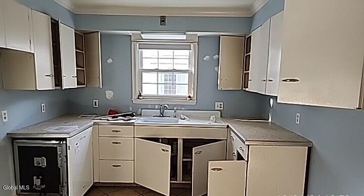 2204 Almeria Road Niskayuna, NY 12309 - Photo 7 of 18 TimePhoto_20241221_135203