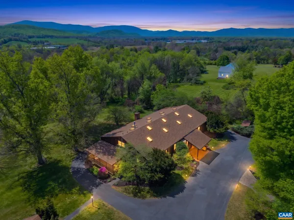 $1,395,000 | 18 Providence Lane, Waynesboro, VA 22980