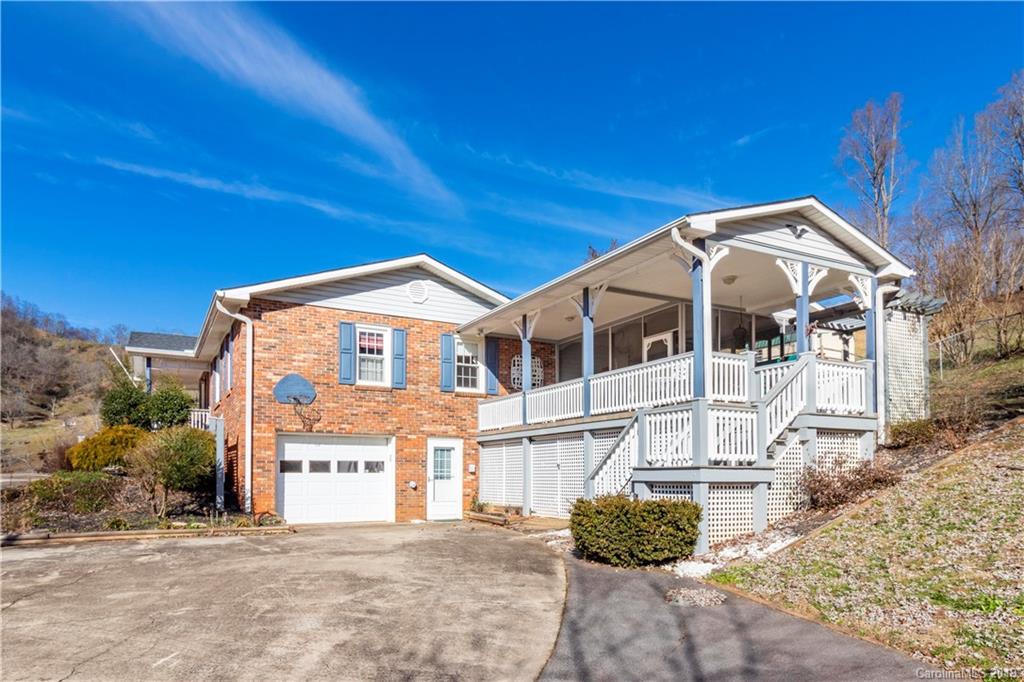 201 Morgan Branch Road Leicester, NC 28748 - Photo 2 of 36 Gallery Image 2