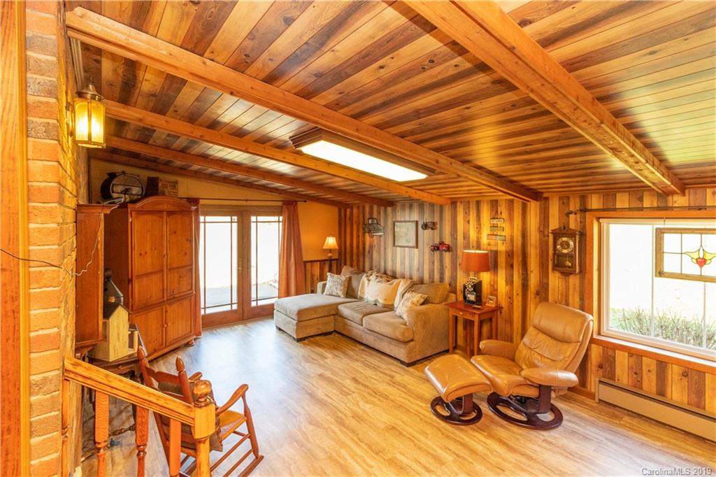 201 Morgan Branch Road Leicester, NC 28748 - Photo 11 of 36 Gallery Image 11