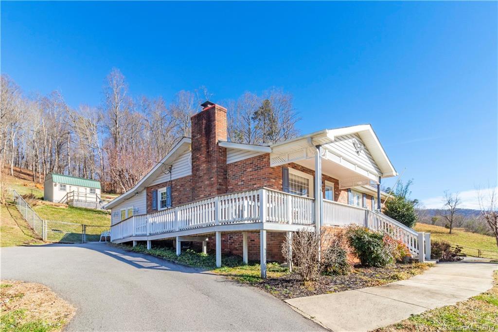 201 Morgan Branch Road Leicester, NC 28748 - Photo 3 of 36 Gallery Image 3