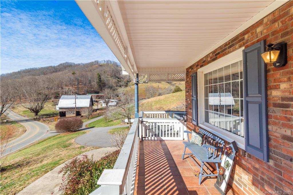 201 Morgan Branch Road Leicester, NC 28748 - Photo 4 of 36 Gallery Image 4