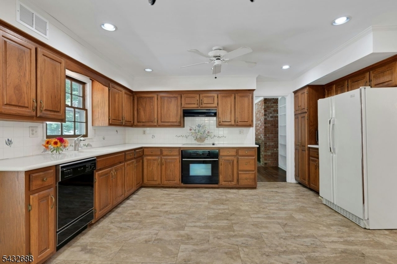35 Manor Drive Bernards, NJ 07920 - Photo 15 of 46