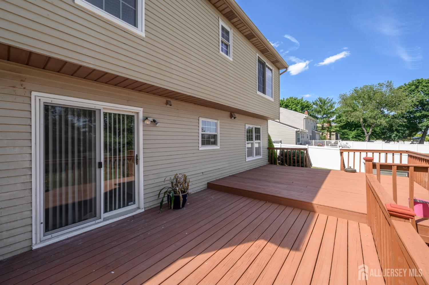 133 Hickory Road Somerset, NJ 08873 - Photo 33 of 45
