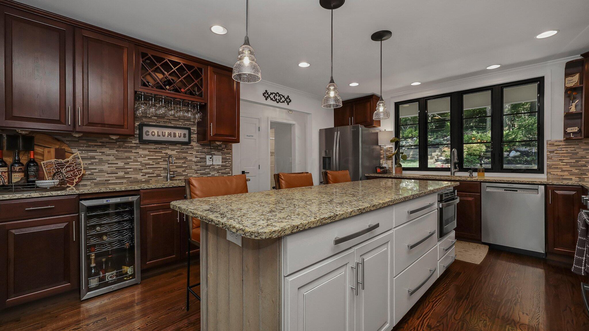 4556 Langport Road Upper Arlington, OH 43220 - Photo 16 of 66 Kitchen