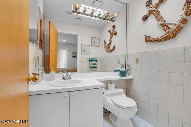 $4,200 | 152 Ocean Avenue North, Unit A3, Long Branch, NJ 07740